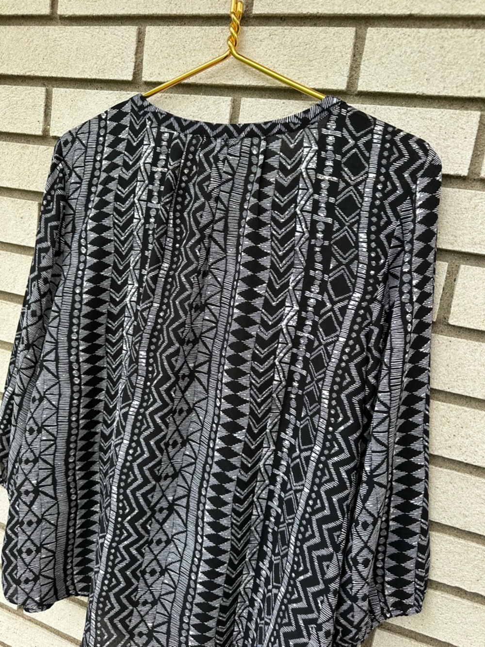 Chico’s Black White Tribal Ethnic Diamond Ikat Beaded Neck Boho Blouse 2 NWT - Picture 9 of 9